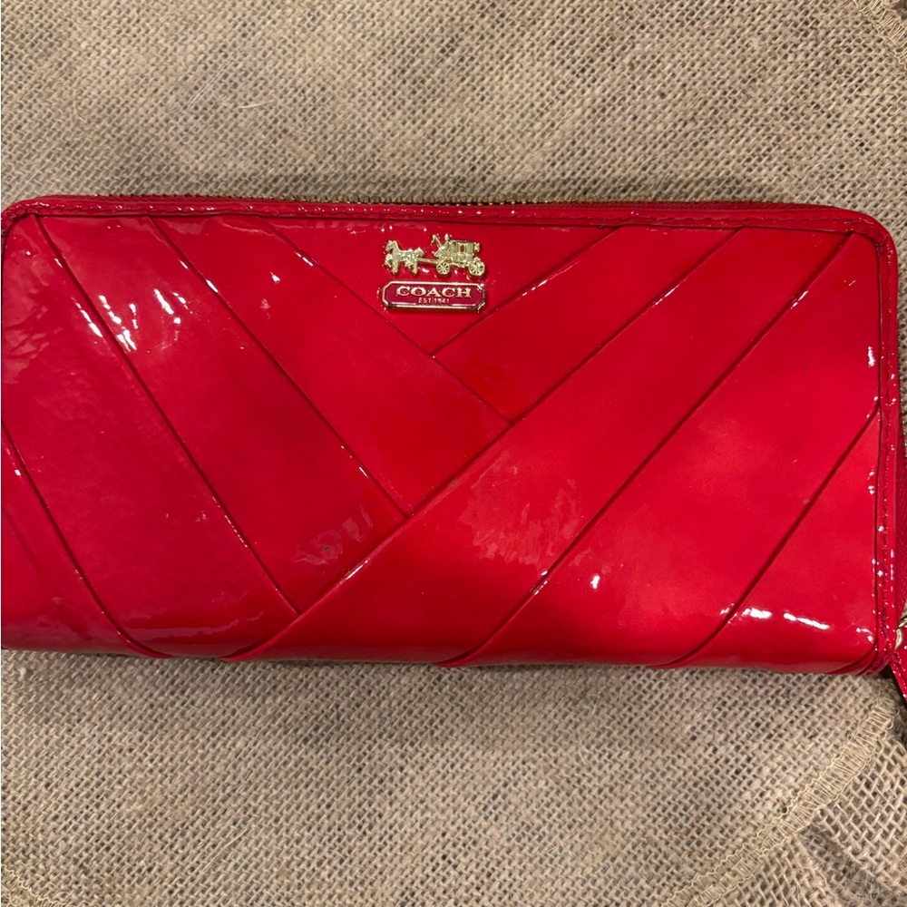 Coach Red Patent Leather Accordion Zip Wallet – Gold Logo
